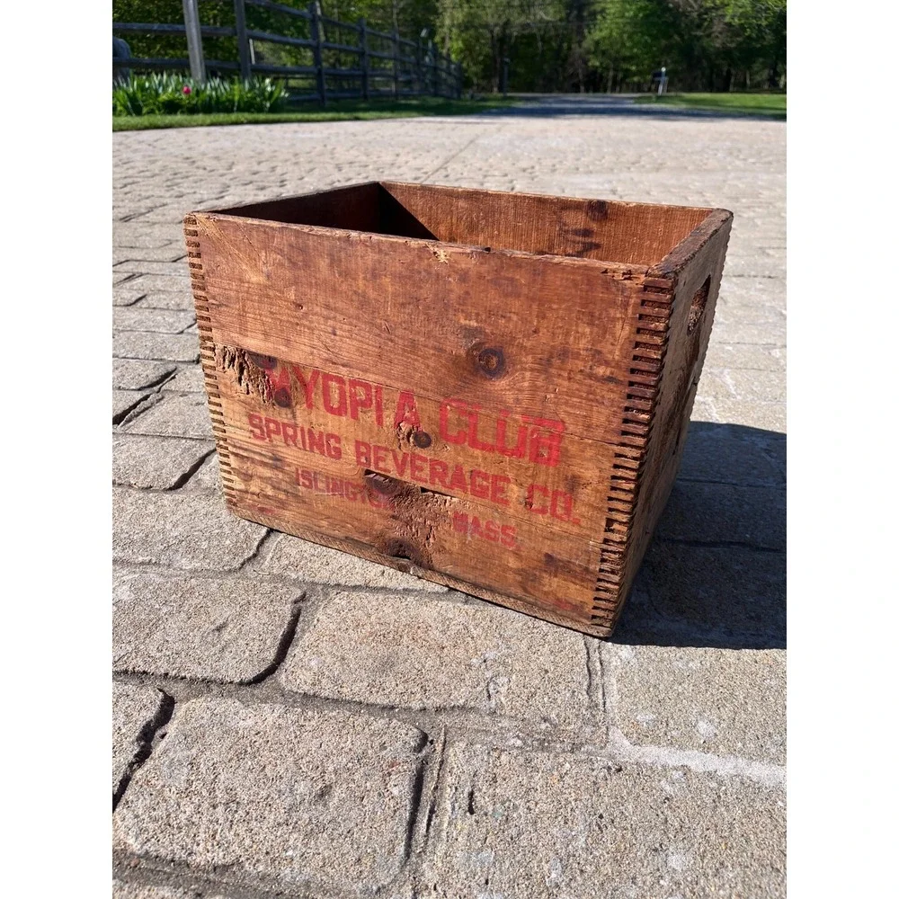 Rare Vintage Myopia Club Beverage Co Islington MA Wooden Wood Crate Box